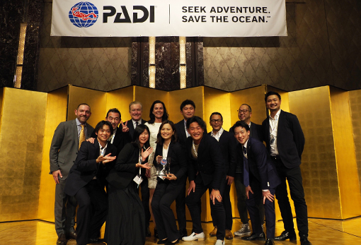 「PADI全国最優秀賞」受賞の実績ダイビングスクールマレアはPADIから16年連続受賞